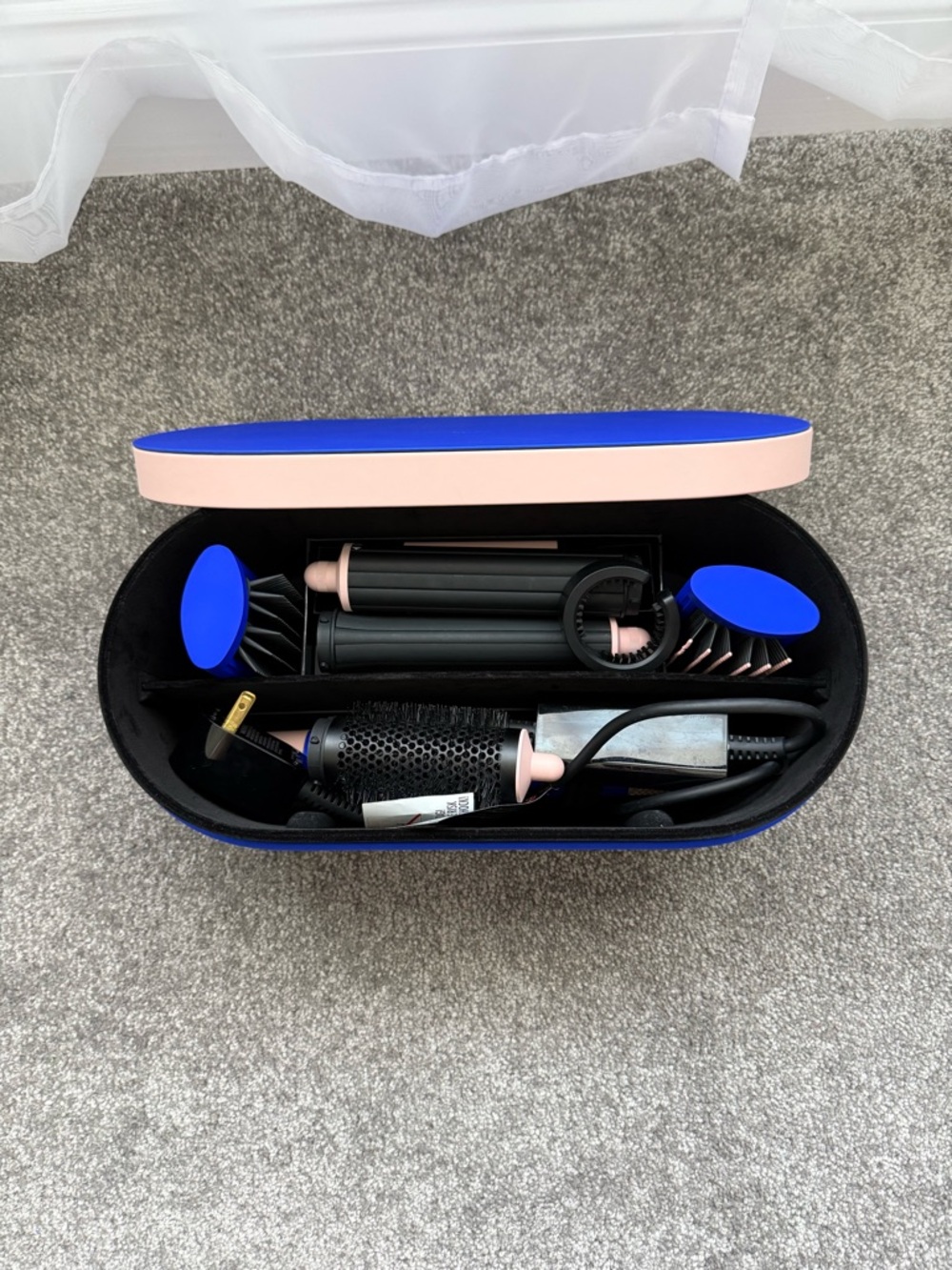 Dyson Airwrap Complete Long Kit - Picture 3 of 3